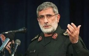 شاهد .. العميد قاآني يزور العتبة الحسينية في كربلاء 