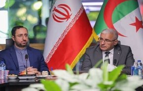 رئيس برلمان الجزائر يشيد بإنجازات ايران الطبية والزراعية