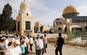 مستوطنون يقتحمون ’الأقصى’ بحراسة مشددة
