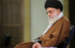 پاسخ رهبر انقلاب به نامه جمعی از دانش‌آموزان درباره راه‌پیمایی اربعین