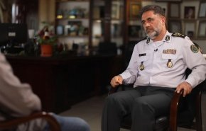 مسيرة 'كرار' وجهت تحذيرا لطائرة 'آر كيو - 4 غلوبال هوك'