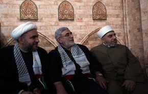 العميد قاآني يزور موكب نداء الاقصى في طريق كربلاء