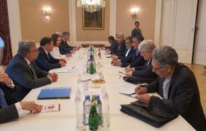 دیدار رییس سازمان انرژی اتمی ایران و رییس روس اتم