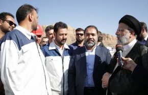 شاهد/تدشين مشروع نقل مياة الخليج الفارسي الى اصفهان برعاية رئيس الجمهورية