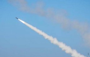 قصف مطار 'بن غوريون' برشقة صواريخ 