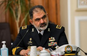 امیر ایرانی: بزودی شناورهای جدید نیروی دریایی ارتش رونمایی خواهد شد
