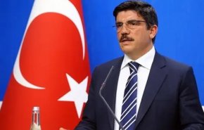 إنسانية حماس مع المحتجزين ألحقت هزيمة أخلاقية بالمحتلين