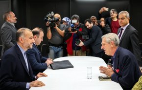 رایزنی کمیسر عالی پناهندگان و امیرعیداللهیان در ژنو
