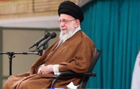 رهبر انقلاب: انتخابات پایه تحول است/ کمک به صهیونیست‌ها، جنایت و خیانت است