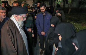 تصاویری از خانواده شهید سید رضی موسوی در کنار رهبر انقلاب + فیلم