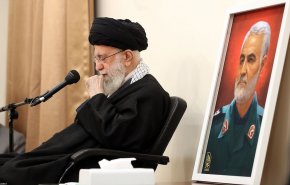 رهبر انقلاب در دیدار خانواده شهید سلیمانی: مهمترین نقش و خدمت شهید سلیمانی، احیای جبهه مقاومت است