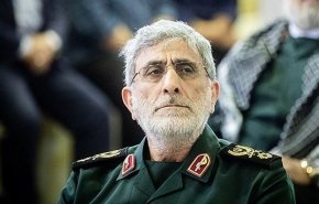 حضور سردار قاآنی در گلزار شهدای کرمان/ مردم خواستار انتقام سخت شدند + فیلم