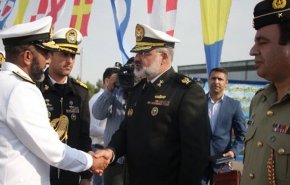 ناوگروه صلح و دوستی پاکستان در بندرعباس پهلو گرفت/ تمرین رزمی مشترک در خلیج فارس و تنگه هرمز