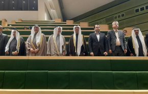 مجموعة الصداقة البرلمانية الكويتية تتفقد مجلس الشورى الإيراني  