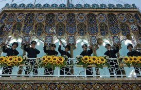 نقاره شادی عید بزرگ مبعث در حرم مطهر امام رضا(ع) + فیلم