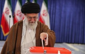 رهبر انقلاب خطاب به مرددین: در کار خیر حاجت هیچ استخاره نیست/توصیه می‌کنم مردم در اولین ساعات ممکن رای خود را به صندوق‌ها بیندازند + فیلم