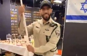 لگد مال کردن پرچم عربستان از سوی شهرک نشین افراطی صهیونیست