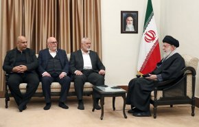 دیدار رئیس دفتر سیاسی حماس و هیات همراه با رهبر انقلاب

