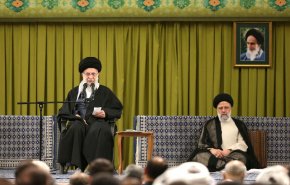 رهبر انقلاب: تشکر واقعی از ملت ادامه تلاش بی‌وقفه مسئولان برای حل مشکلات است