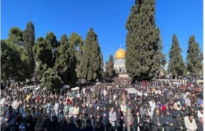 حدود ۳۰ هزار فلسطینی در مسجدالاقصی نماز جمعه اقامه کردند