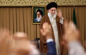 رهبر انقلاب: رکن جهش تولید کارگر است/ امنیت شغلی کارگران از وظایف مسئولان است