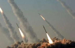تصاویری از حمله موشکی القسام به اراضی اشغالی از خارج از فلسطین