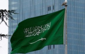 تصاویر اهانت‌ نظامیان صهیونیست به پرچم عربستان و خشم کاربران از سکوت ریاض
