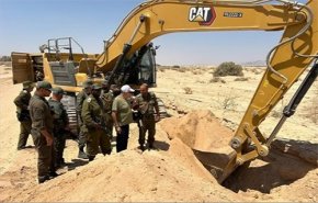 الاحتلال يبدأ بحفر خندق على الحدود مع الأردن