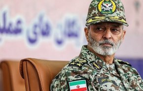 فرمانده کل ارتش: دشمنان هنوز قدرت واقعی ایران را ندیده اند