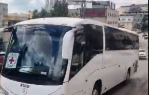 آغاز روند آزادی ۱۸۳ اسیر فلسطینی از زندان‌های اسرائیلی در چارچوب توافق مبادله اسرا +ویدیو