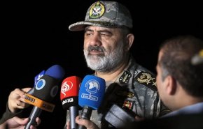 دریادار ایرانی: همزمان ۵ ناوگروه عملیاتی و آموزشی را به دریاها اعزام کرده‌ایم
