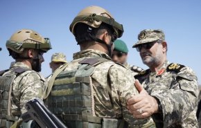 دریادار تنگسیری: راهبرد نیروی دریایی سپاه ارتقای توان رزم برای تقابل با استکبار جهانی است