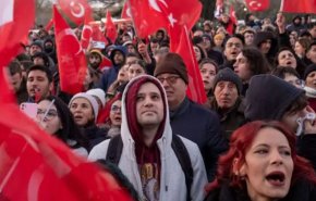 شهرداری استانبول به دست معترضان اردوغان افتاد