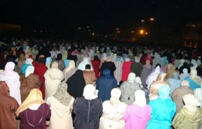 إمام مسجد يثير جدلا بسبب قراره حول النساء بصلاة التراويح+فيديو