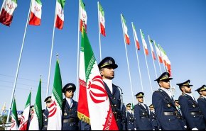 برگزاری مراسم رژه روز ارتش جمهوری اسلامی ایران +فیلم 