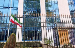 نیمه‌برافراشته شدن پرچم ایران در سفارتخانه‌های کشورمان در اروپا
