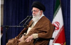 رهبر انقلاب: هیچ منفعتی برای امت اسلامی بالاتر از اتحاد نیست