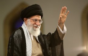 جمعی از معلمان با رهبر انقلاب دیدار می کنند