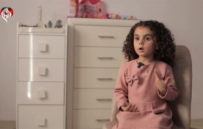دختربچه فلسطینی که با اشعارش بمباران و آوارگی غزه را روایت می کند+ویدیو