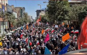 خروش زائران و مجاوران حرم رضوی در راهپیمایی ضدصهیونیستی