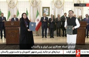 امضای ۱۲ سند همکاری میان ایران و پاکستان