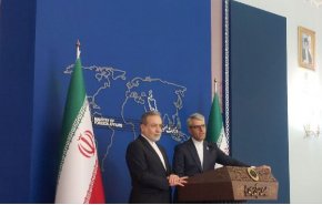 عراقچی: خبرنگاران و دیپلمات‌ها در کنار یکدیگر هستند