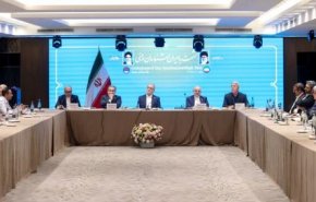 رئیس جمهور: ارمنی‌ها در جامعه ایران بسیار خوشنام، محبوب و عزیز هستند