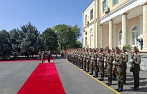 برگزاری استقبال رسمی از پزشکیان در ارمنستان
