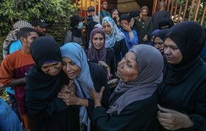 استشهاد أسرة فلسطينية كاملة في قصف الاحتلال للنازحين بغزة