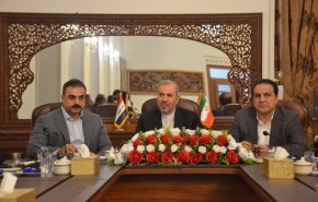 نشست مشترک سفیر ایران درعراق با رئیس سازمان گذرگاه‌‍‌های مرزی عراق و استاندار ایلام