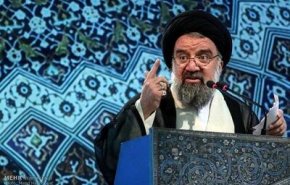 آیت‌الله خاتمی: اگر دشمن آسیبی بزند، روزگارش شب سیاه خواهد شد
