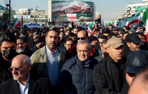 پزشکیان در جمع راهپیمایان تهرانی حاضر شد+فیلم
