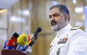 دریادار ایرانی: قدرت و پشتوانه واقعی نظام جمهوری اسلامی ایران مردم هستند