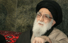 آیت الله گلپایگانی: رهبری در قلب ملت ایران جای دارد
